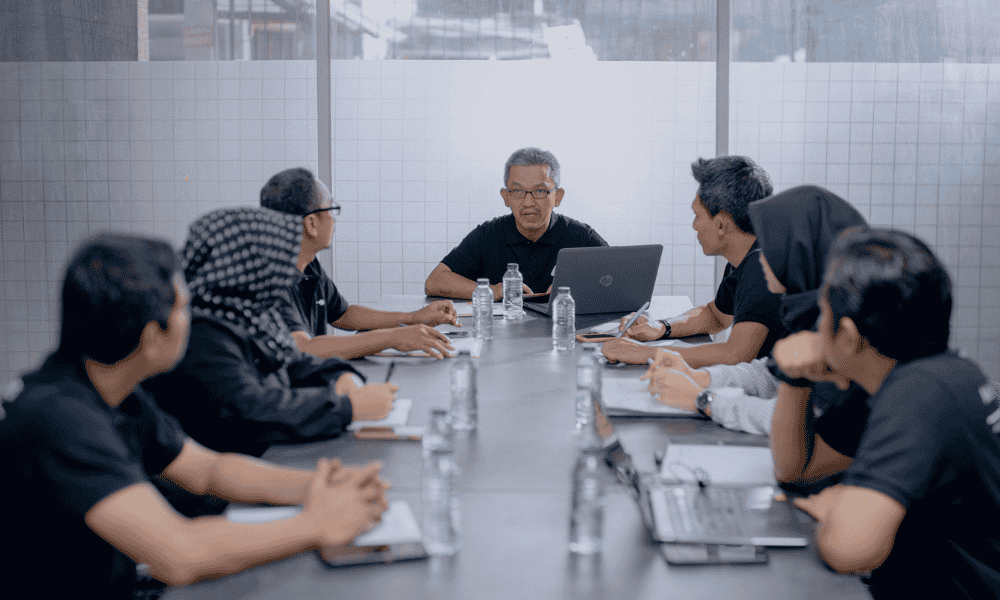 personas parte de una sociedad anonima o limitada