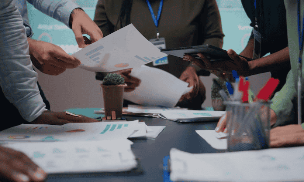 Sociedad limitada en una reunión