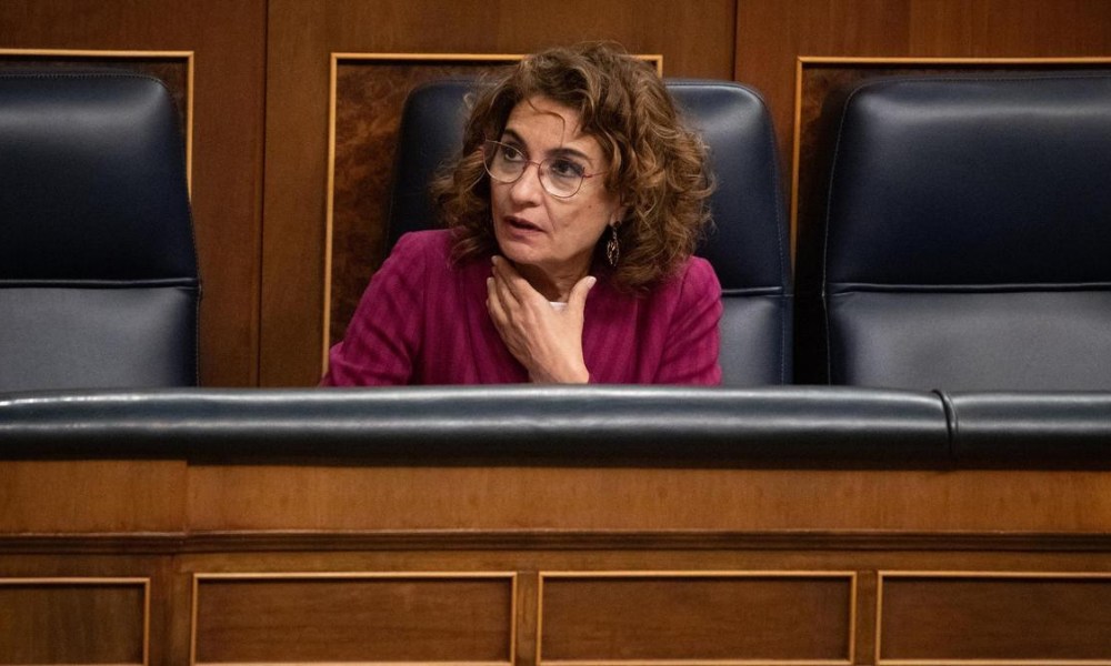 La ministra de Hacienda, María Jesús Montero, durante una sesión en el Congreso de los Diputados.