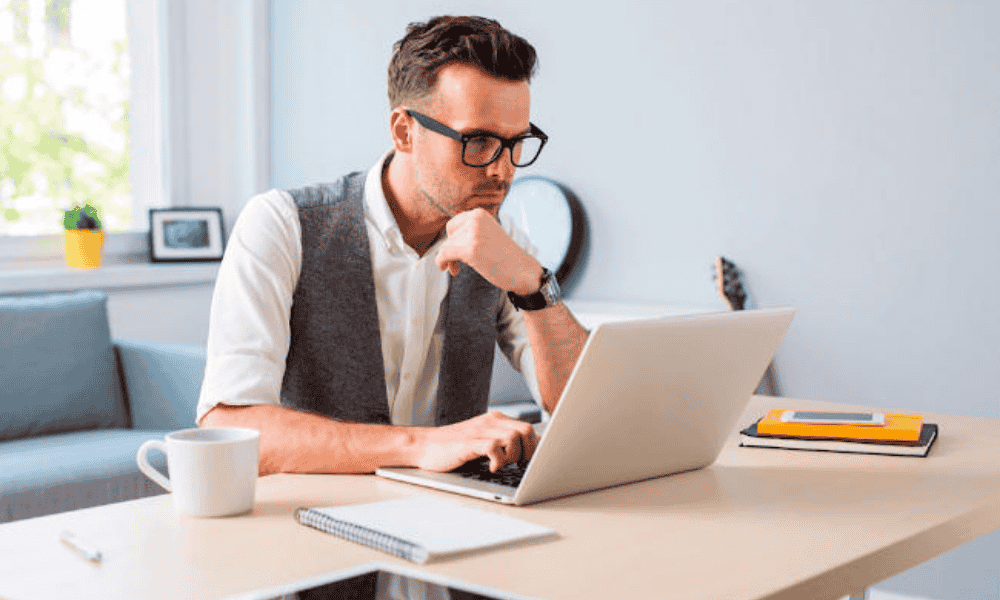 Analizando informes de TPV y datos de ventas del negocio