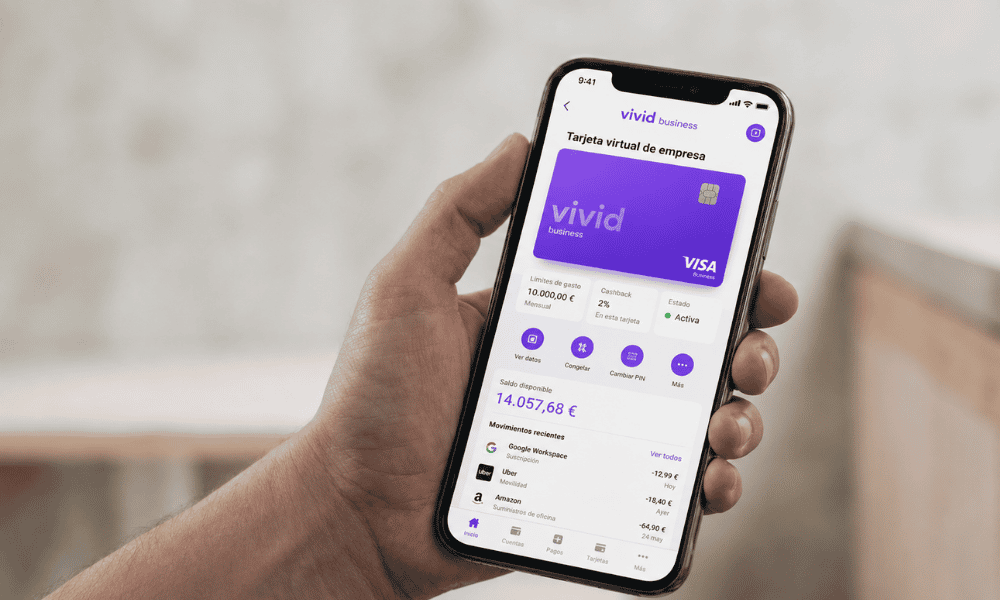 Tarjeta virtual de empresa Vivid Business en una app bancaria móvil