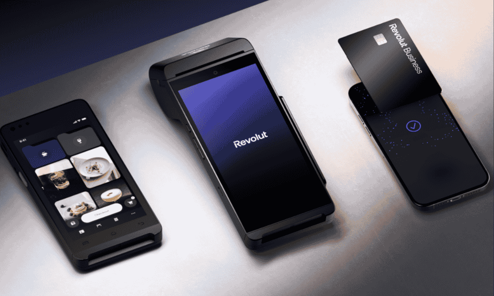 TPV Revolut Terminal y Terminal Lite sobre la mesa de un negocio